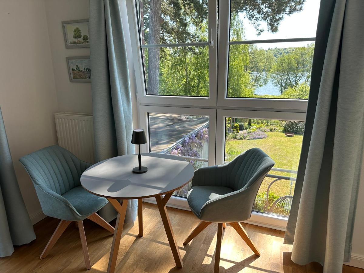 Ferienzimmer Suhrer Seeblick プレーン エクステリア 写真